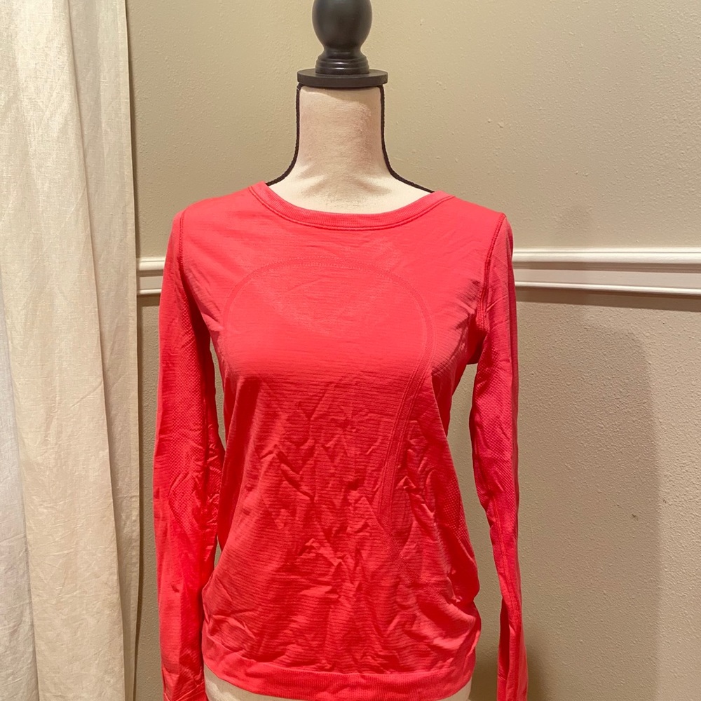Lululemon Top - Picture 4 of 4